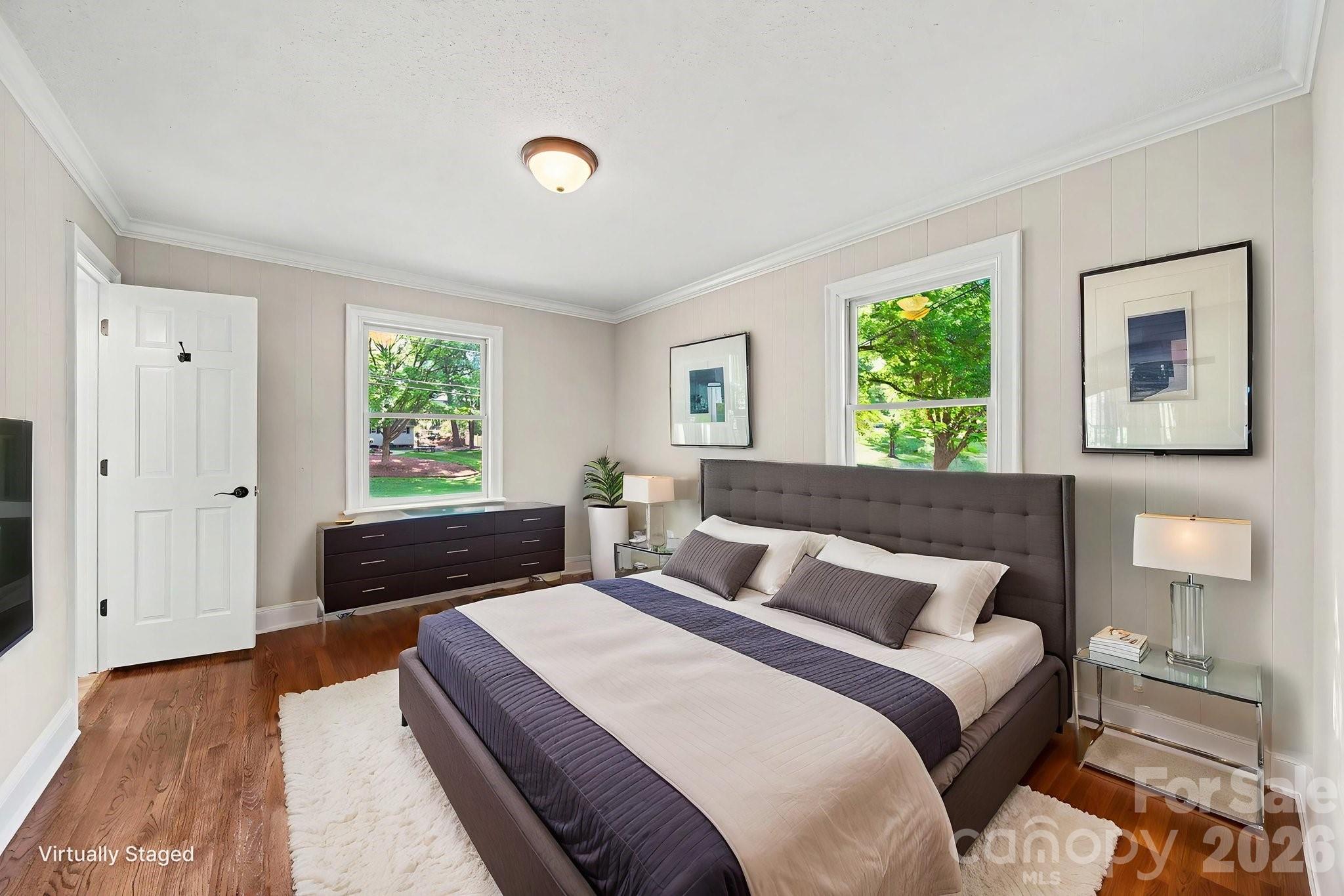 570 Crestside Drive SE — Concord