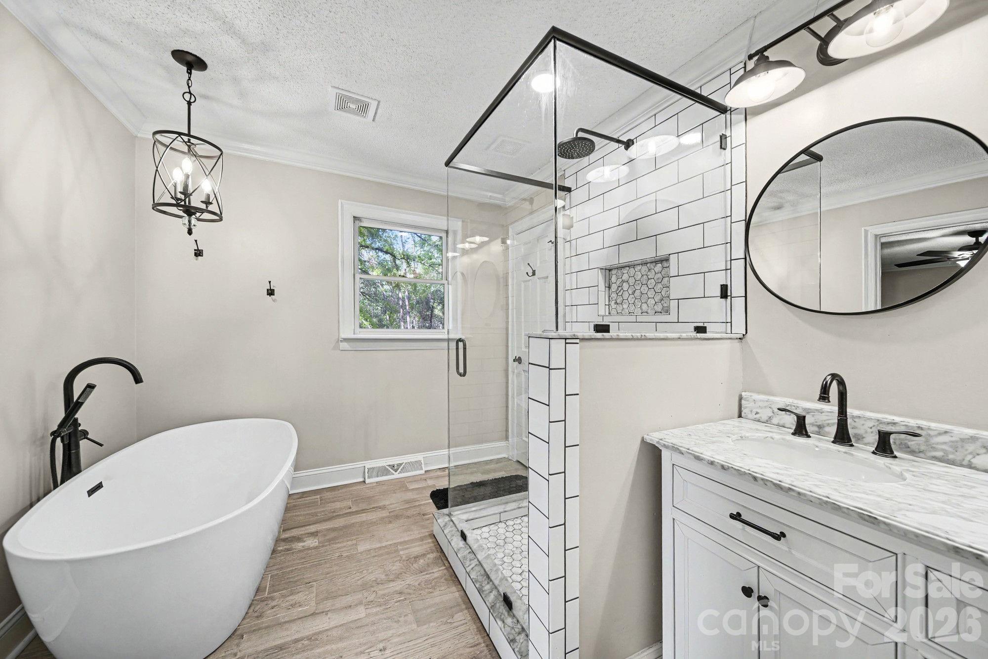 570 Crestside Drive SE — Concord