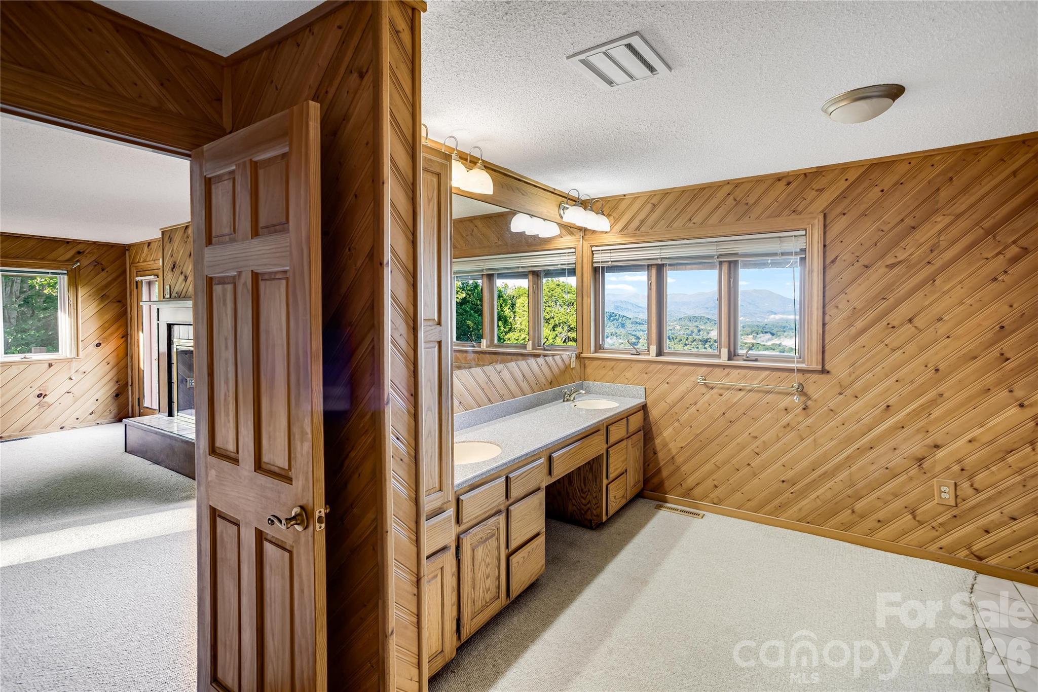 1087 Brigadoon Drive — Clyde