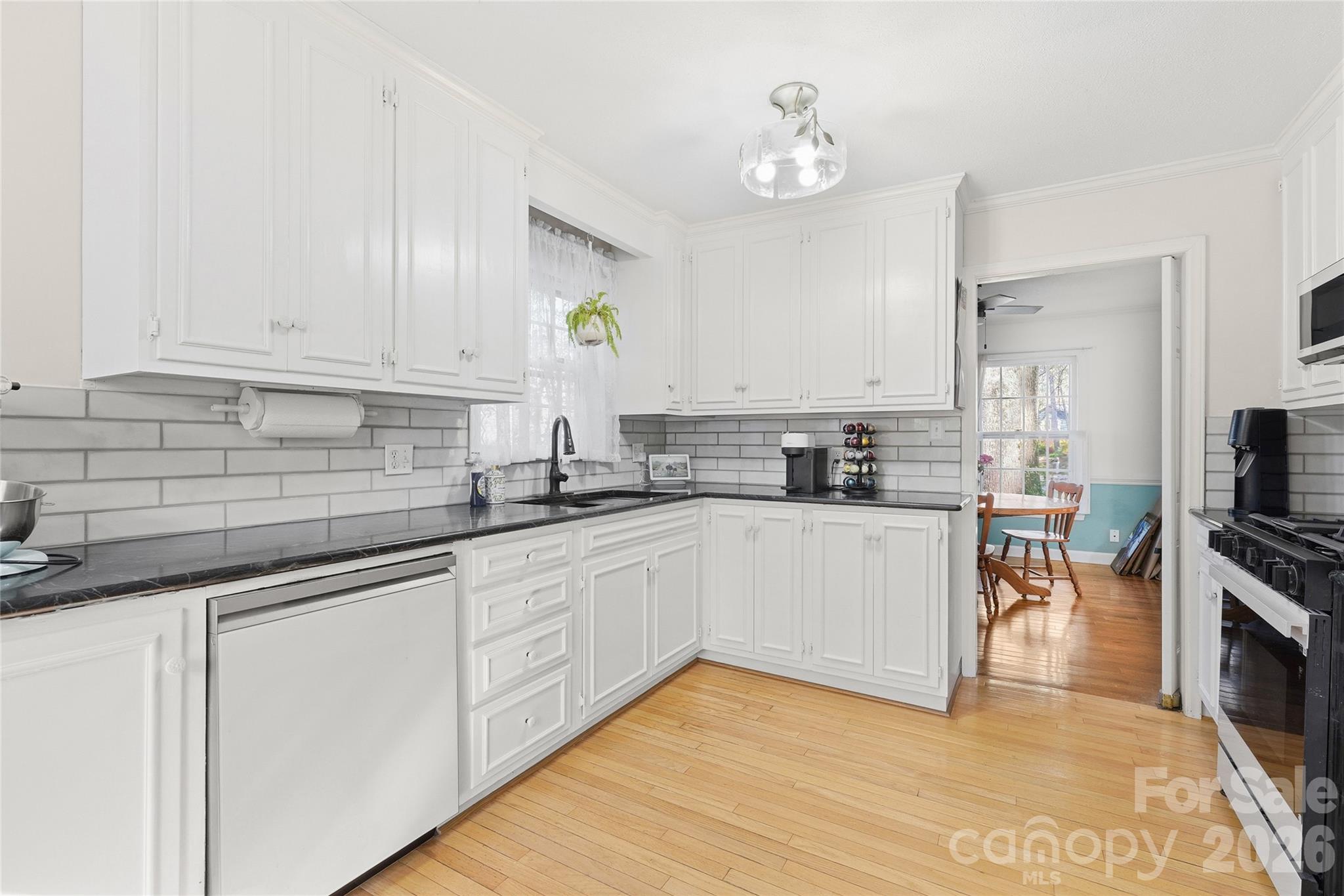 604 Whittington Place — Statesville