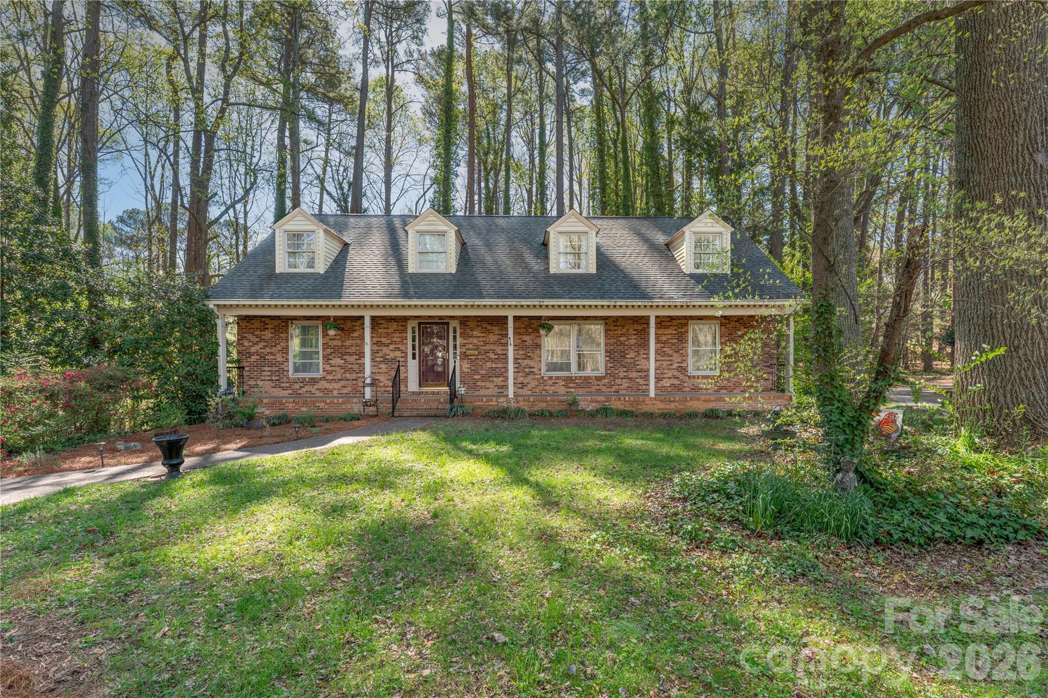604 Whittington Place — Statesville