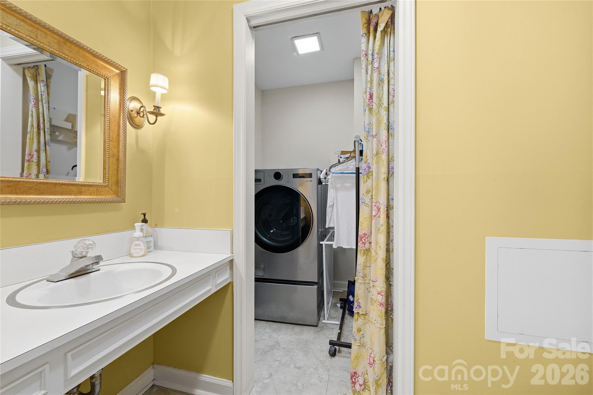 604 Whittington Place — Statesville