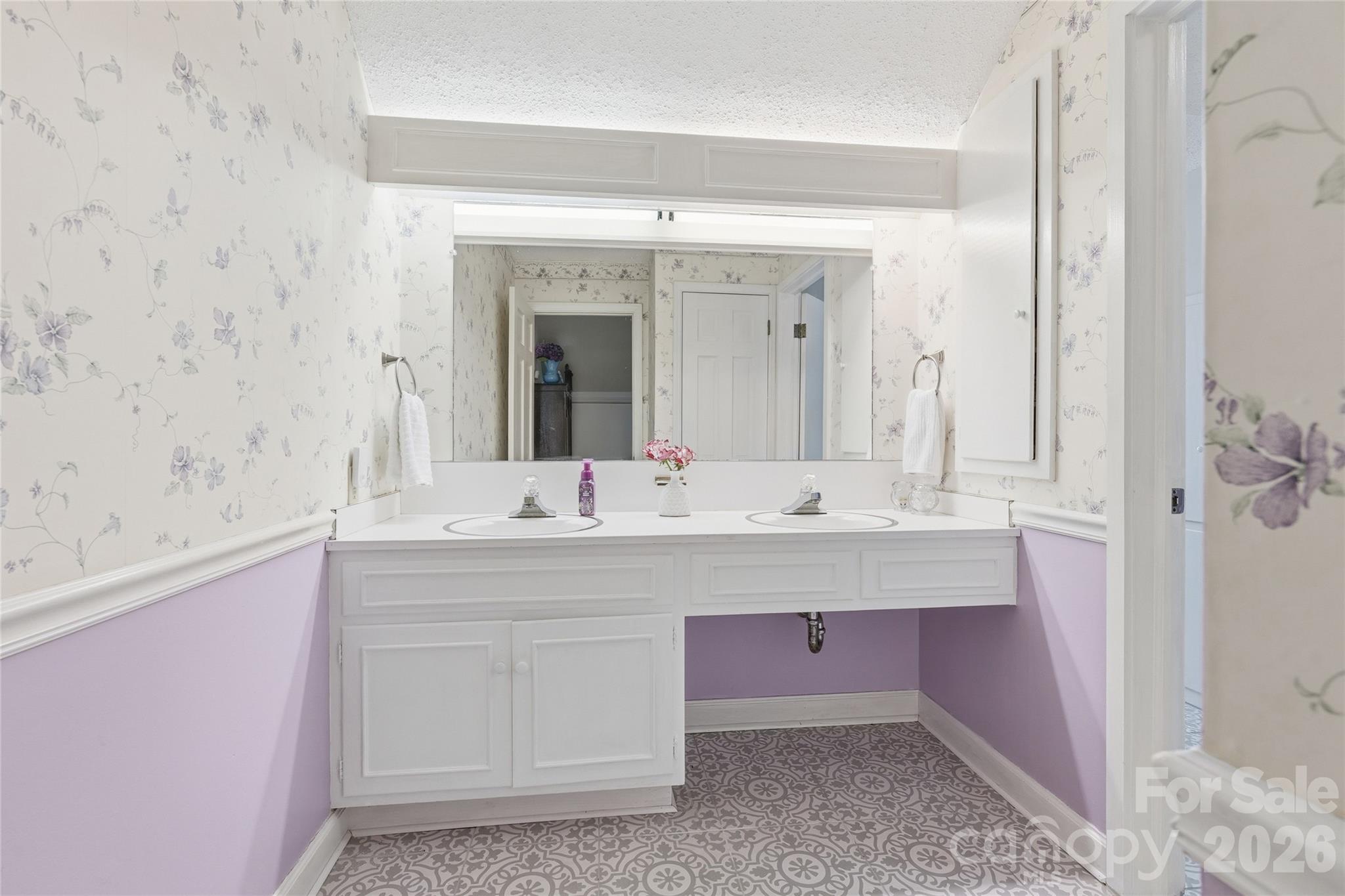 604 Whittington Place — Statesville