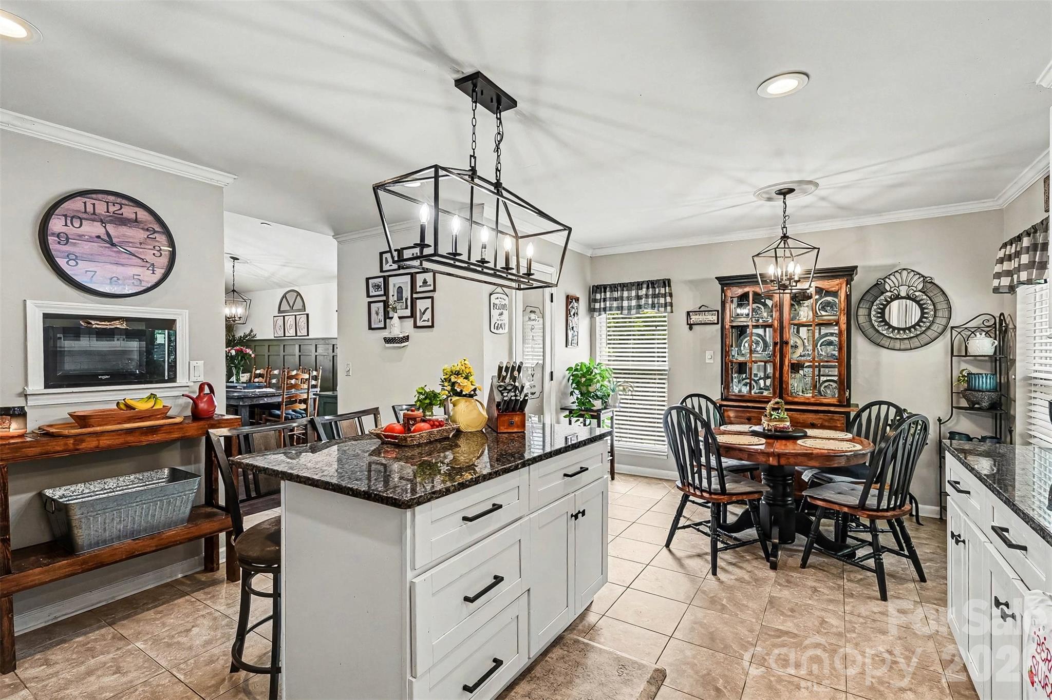 10319 Camelback Circle — Charlotte