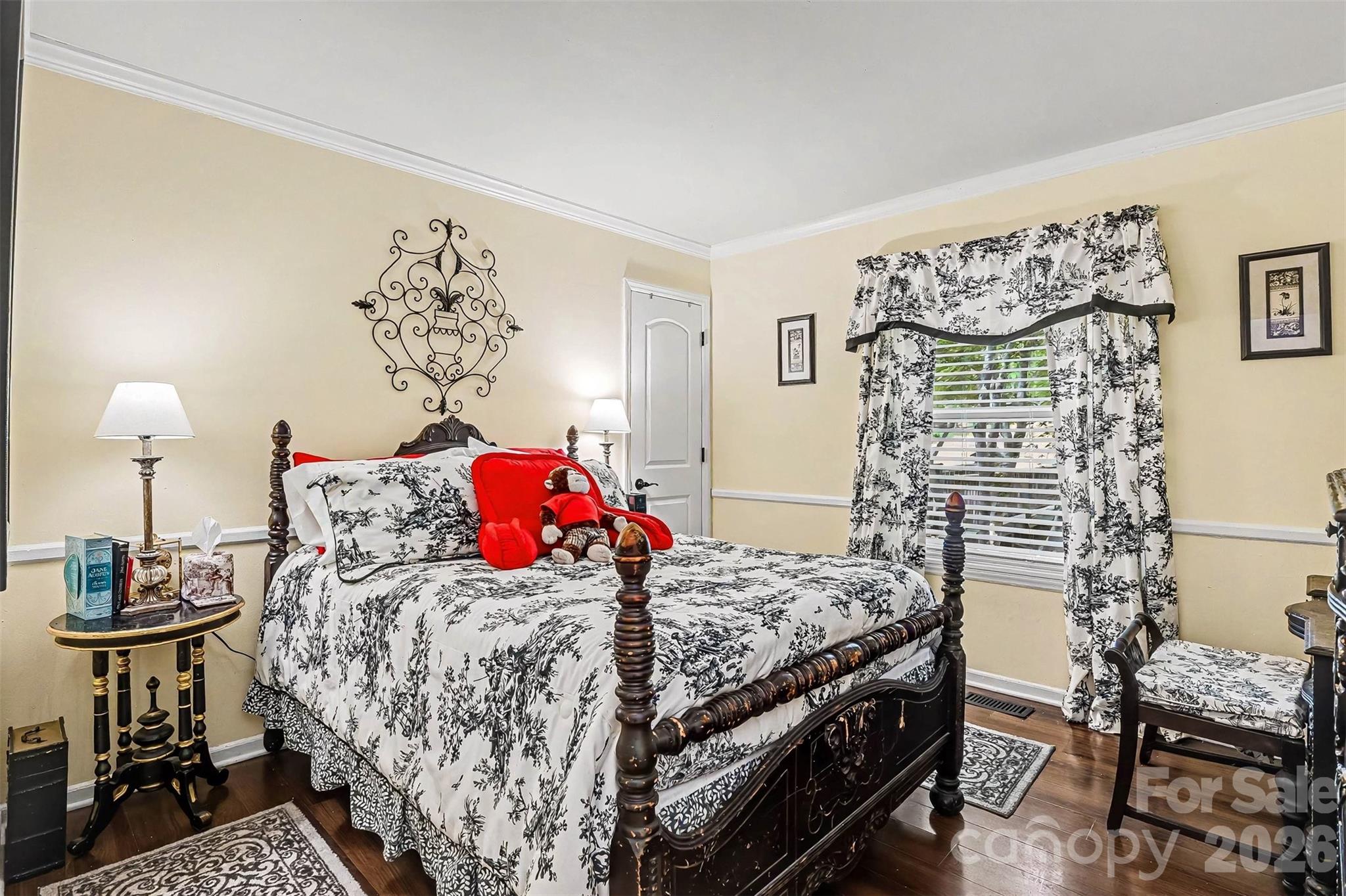 10319 Camelback Circle — Charlotte