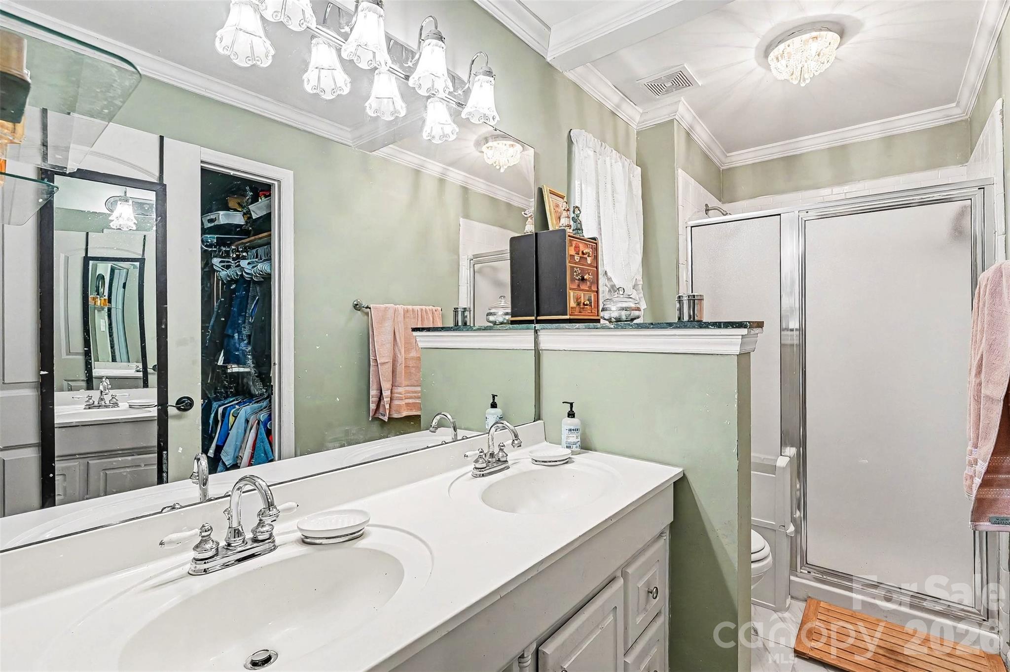 10319 Camelback Circle — Charlotte