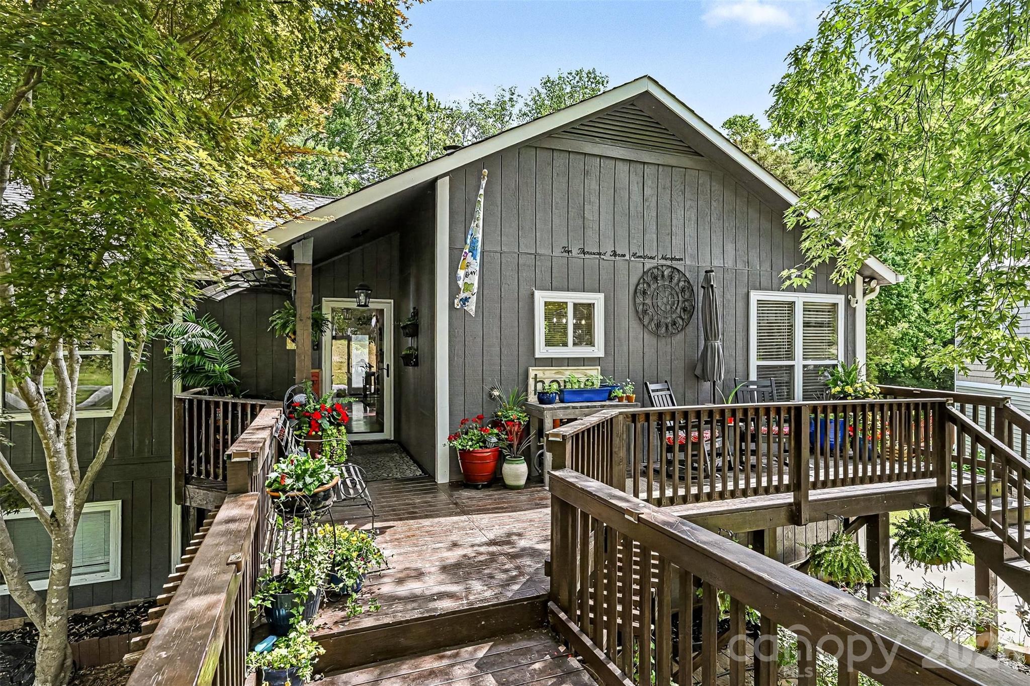 10319 Camelback Circle — Charlotte