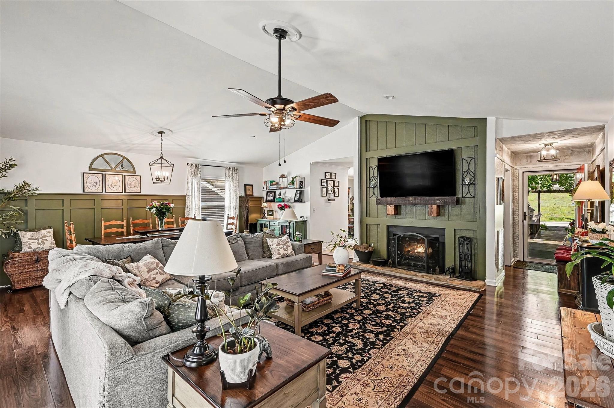 10319 Camelback Circle — Charlotte