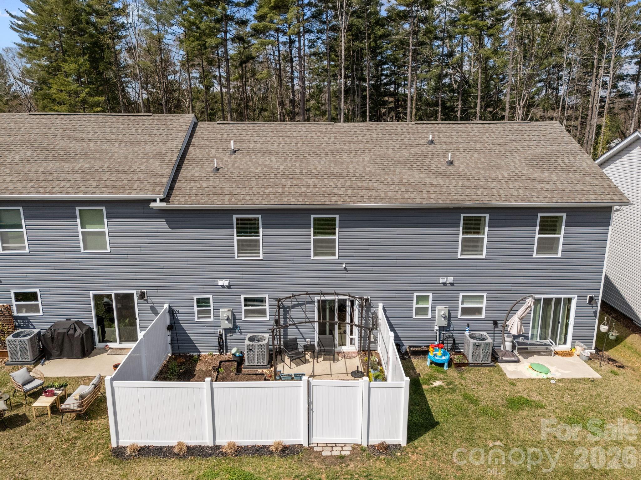 83 Malcolm Court — Candler