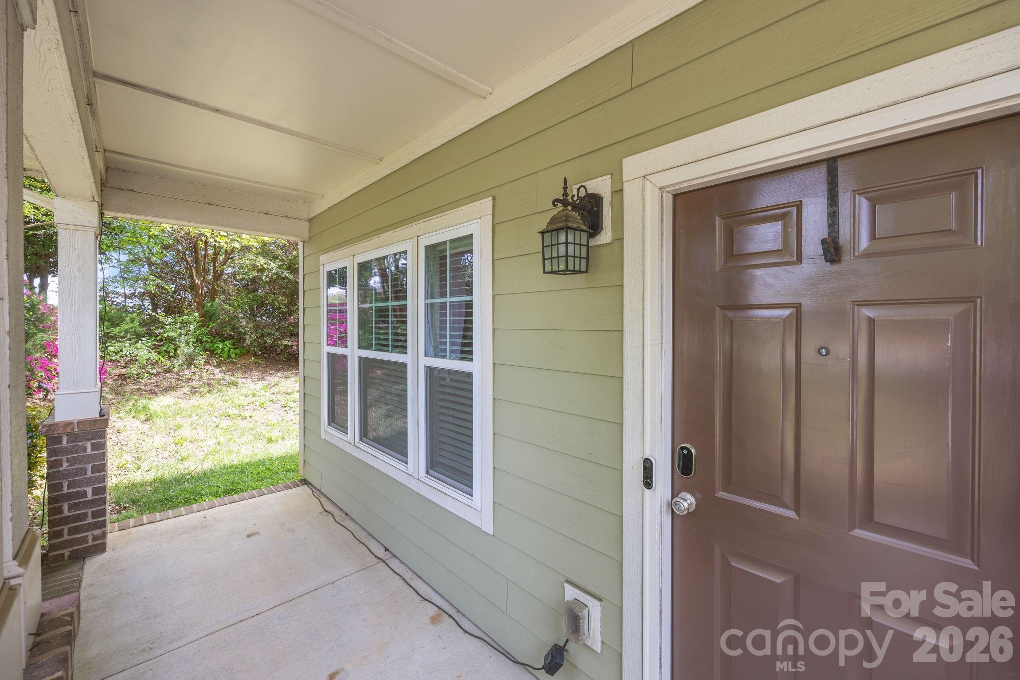 103 Hedgewood Drive — Mooresville