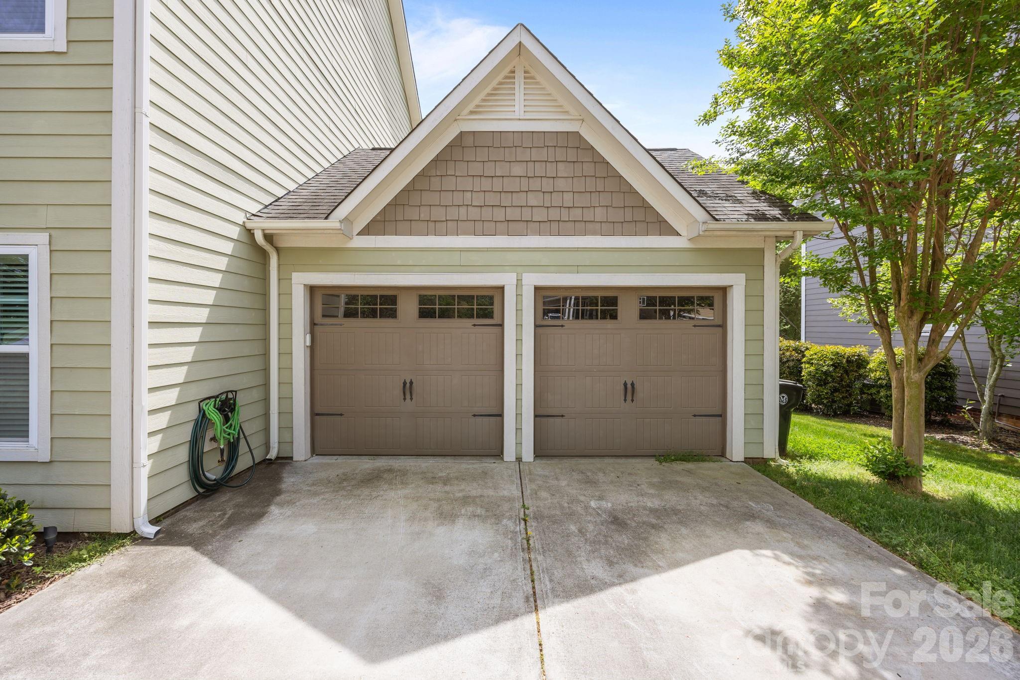 103 Hedgewood Drive — Mooresville