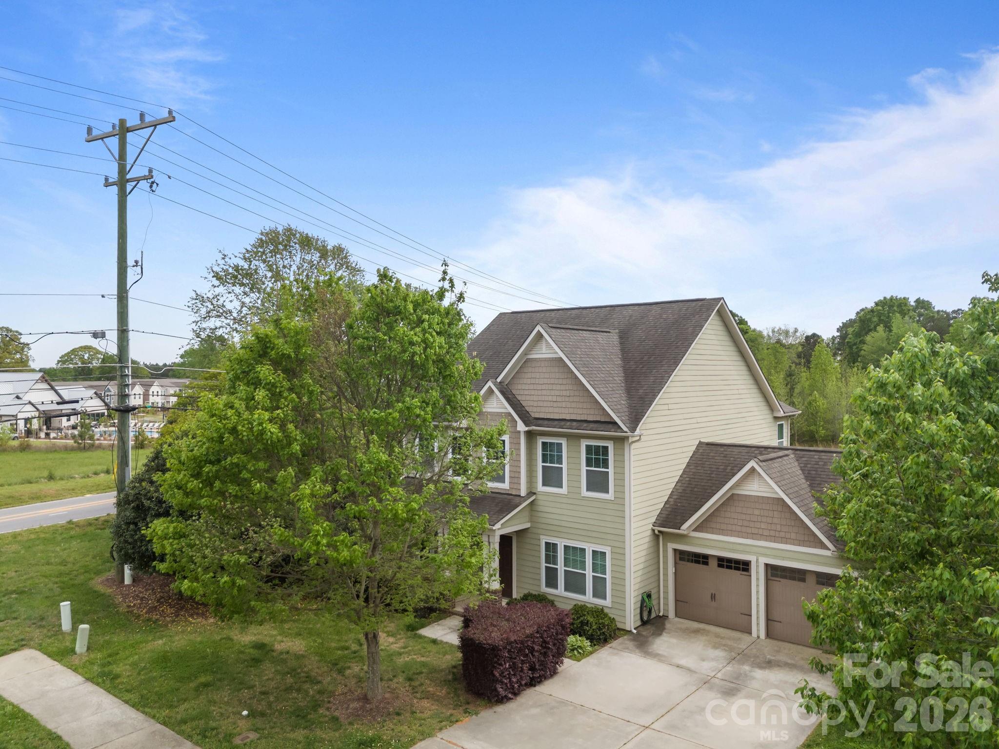 103 Hedgewood Drive — Mooresville