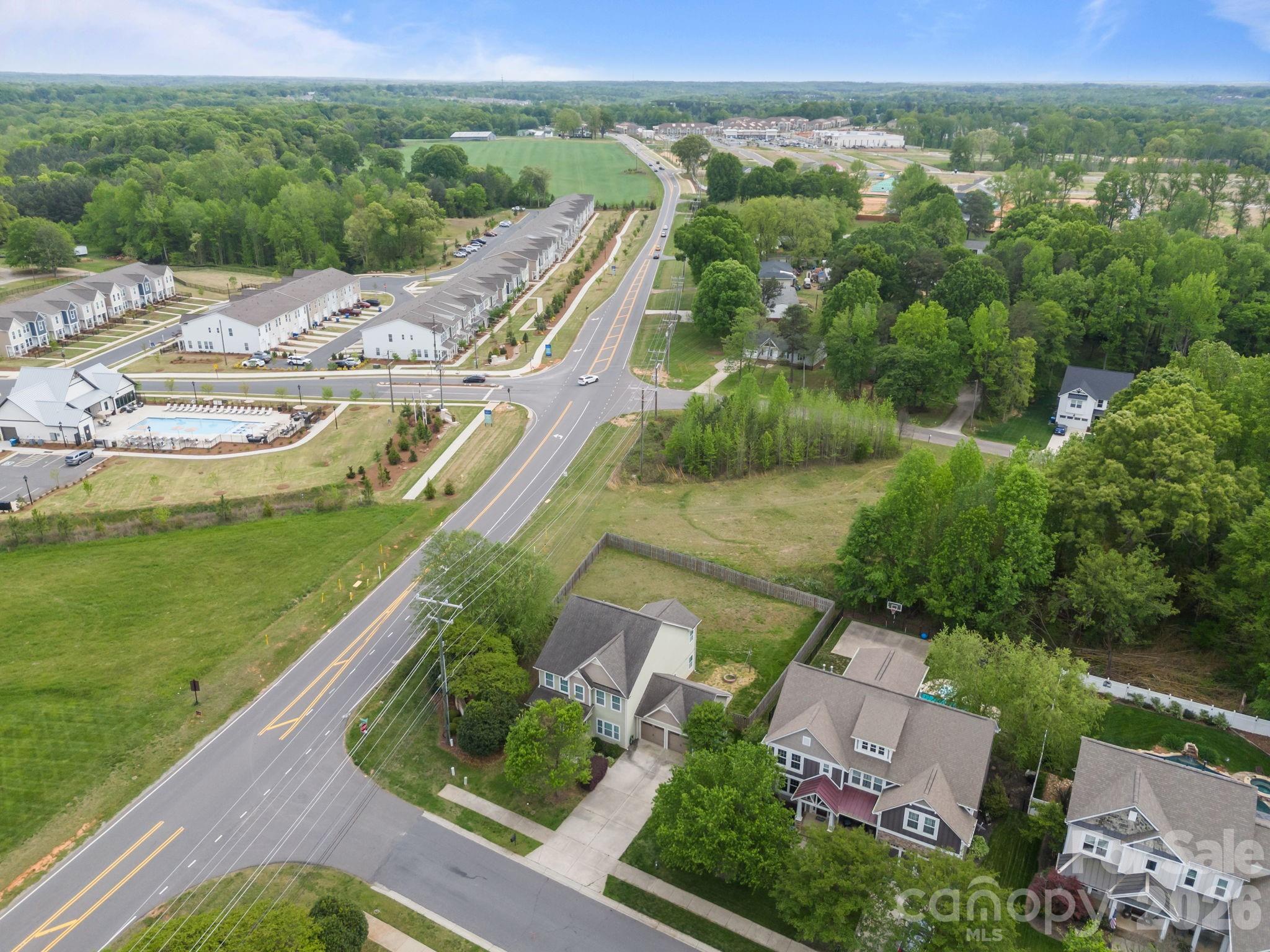 103 Hedgewood Drive — Mooresville