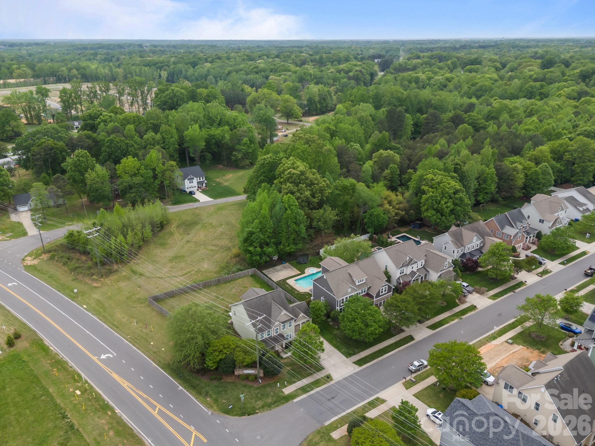 103 Hedgewood Drive — Mooresville