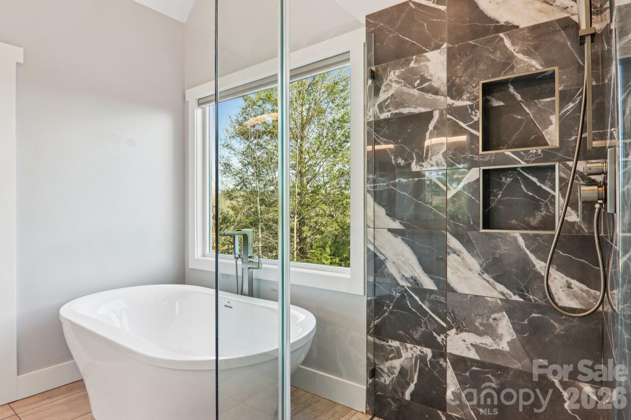 98 Hamilton Woods Lane — Etowah