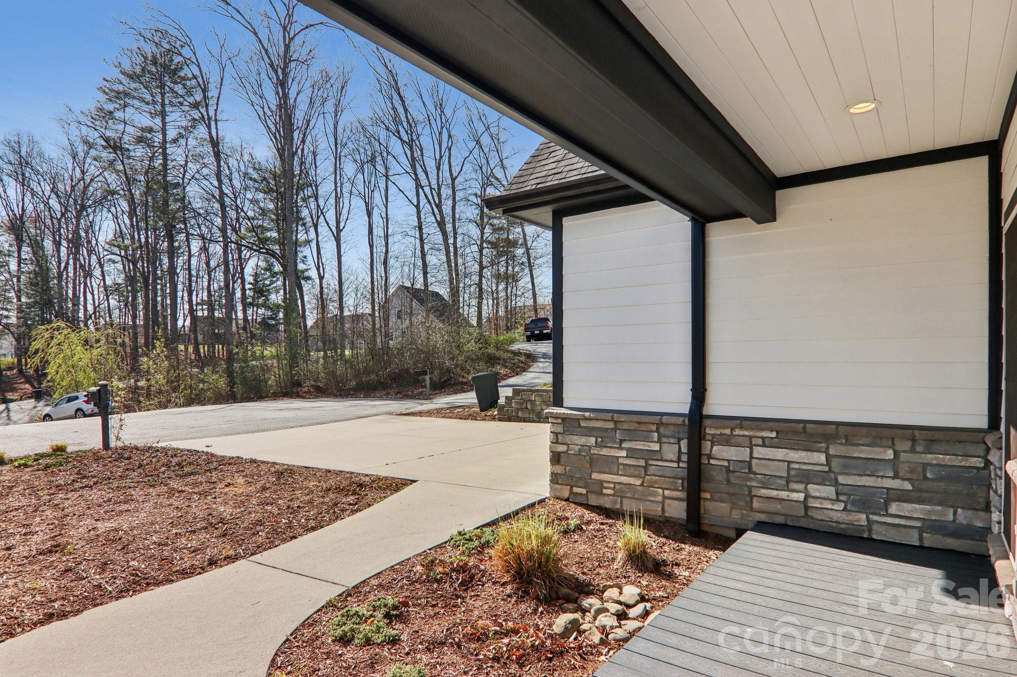 98 Hamilton Woods Lane — Etowah
