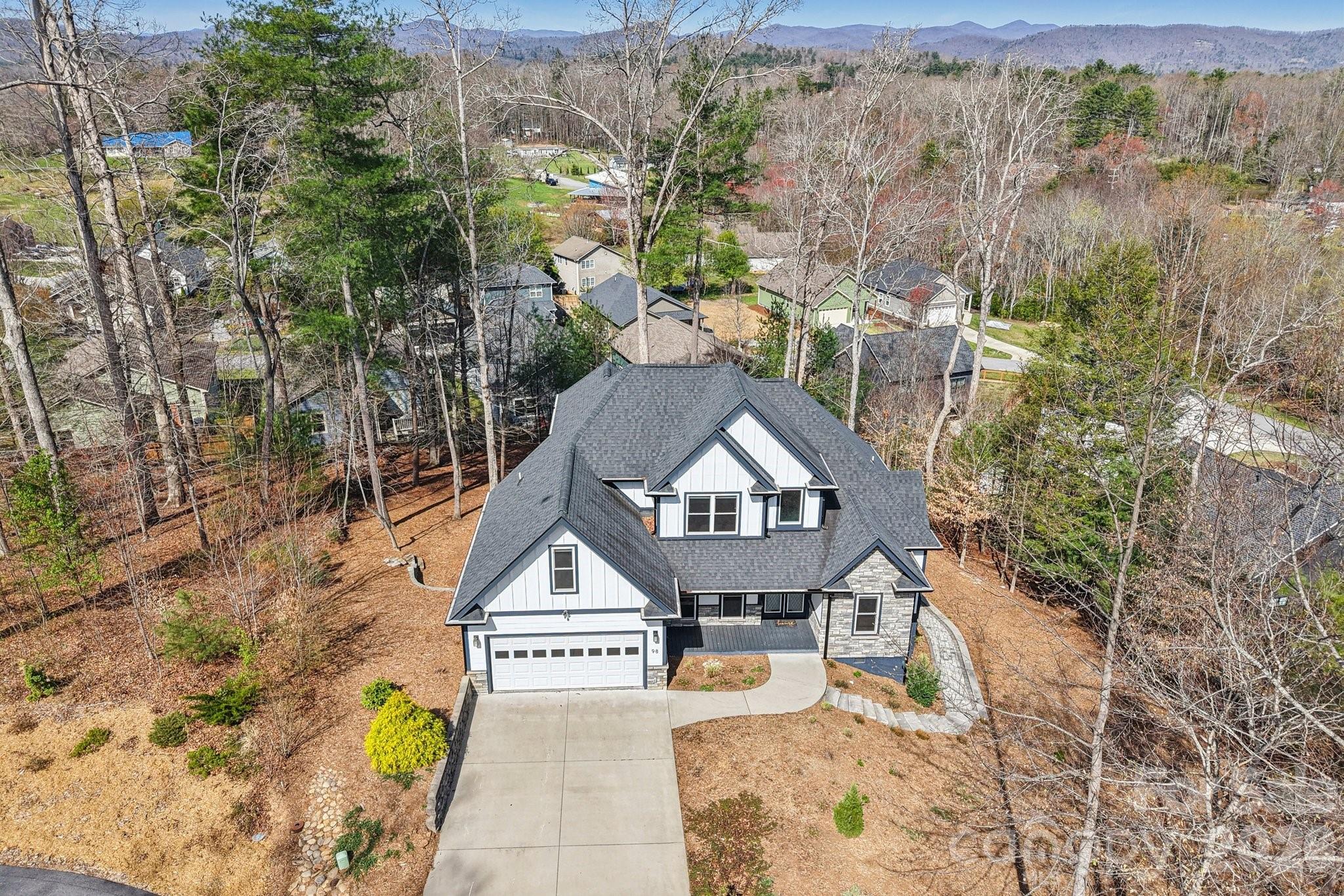 98 Hamilton Woods Lane — Etowah