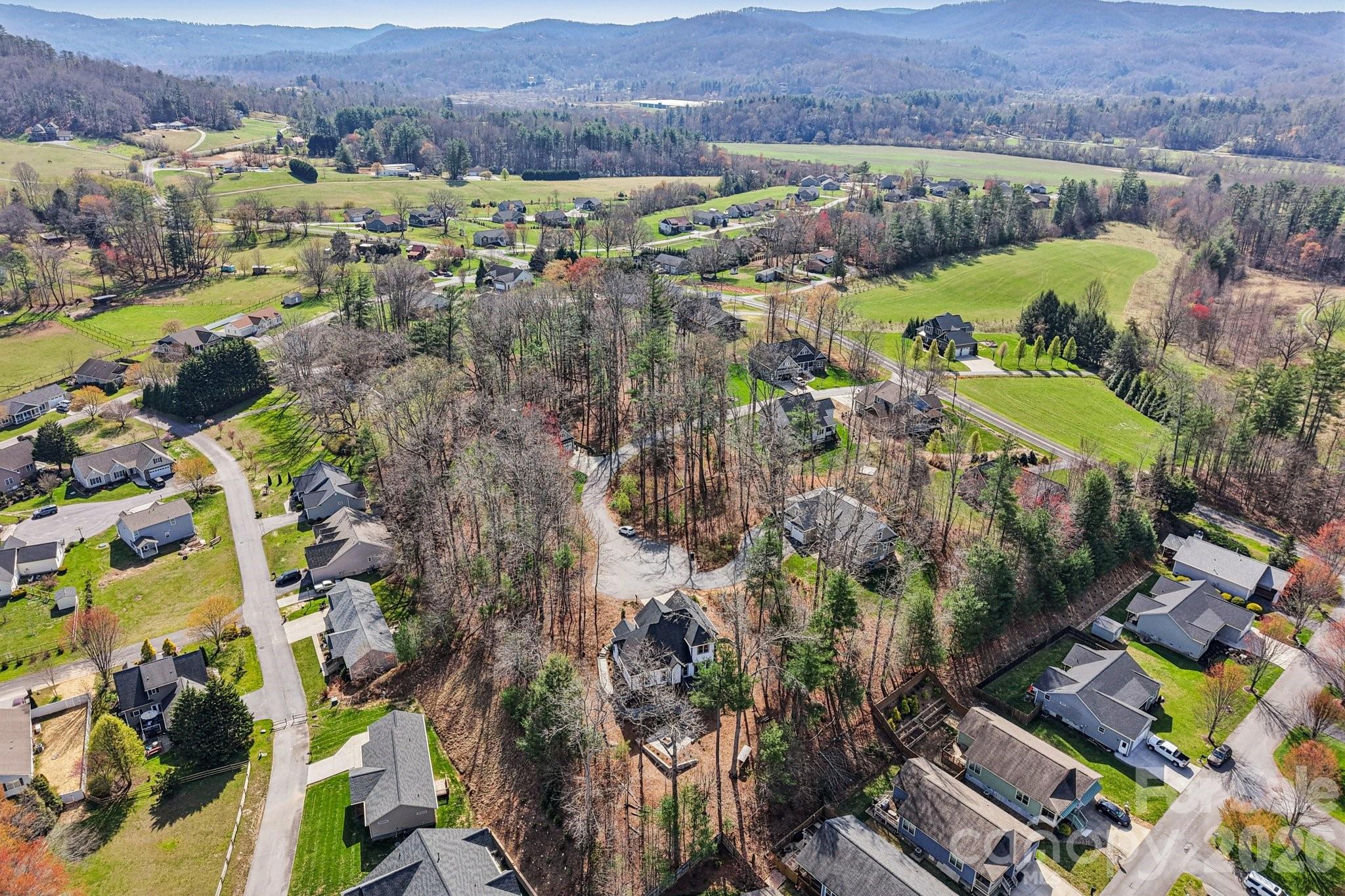 98 Hamilton Woods Lane — Etowah