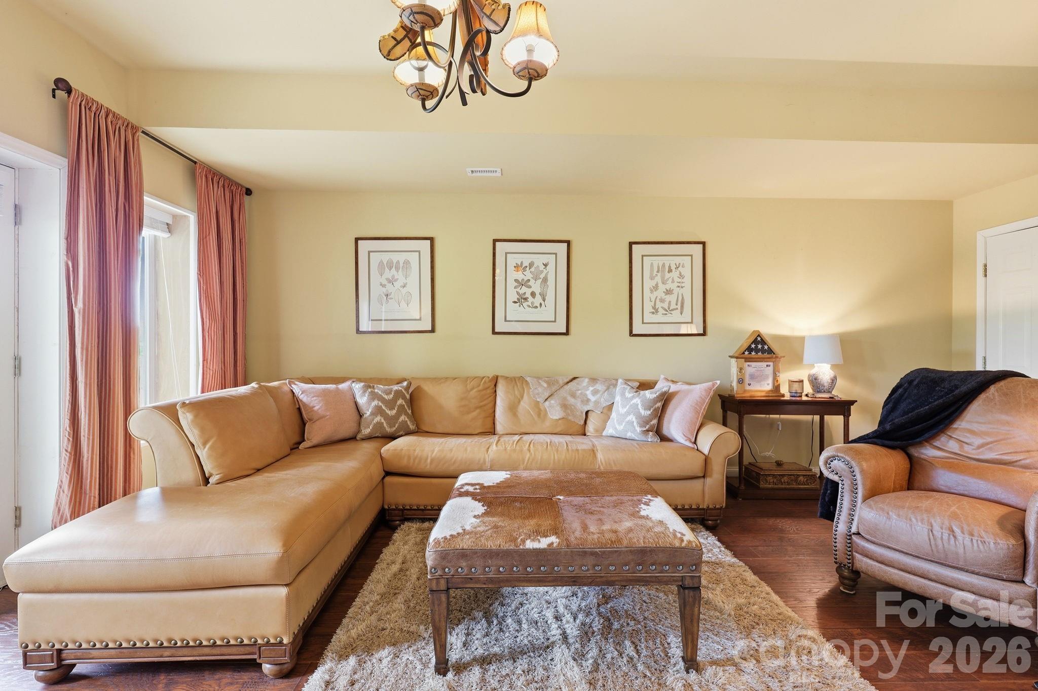 112 Sunny Morning Court — Hendersonville