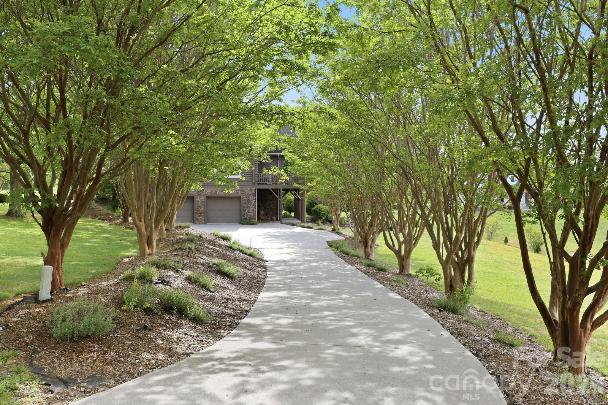 112 Sunny Morning Court — Hendersonville