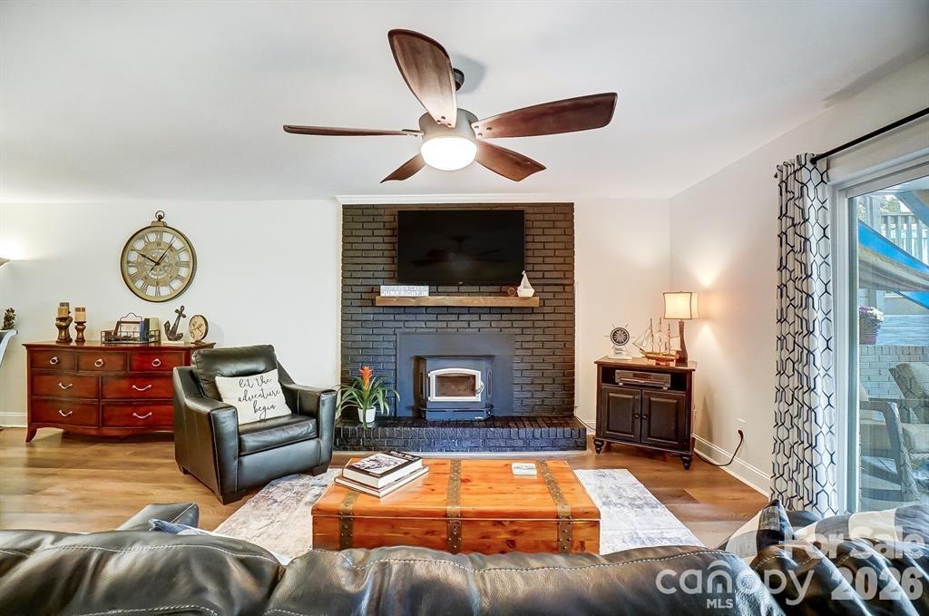 9542 Riviera Drive — Sherrills Ford