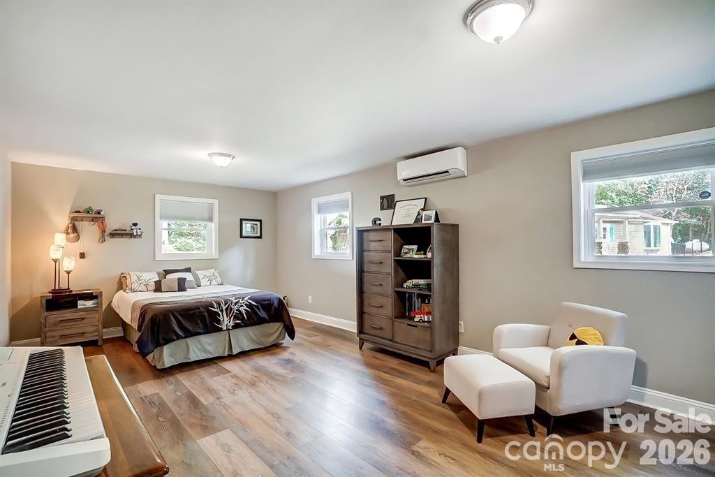 9542 Riviera Drive — Sherrills Ford