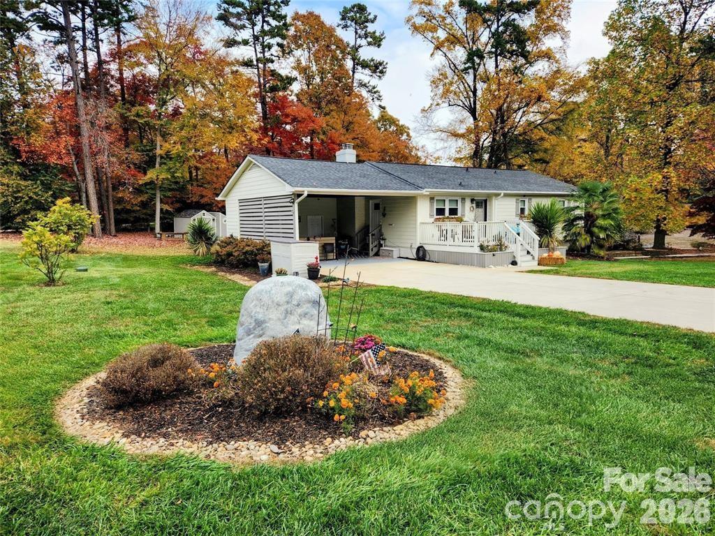9542 Riviera Drive — Sherrills Ford
