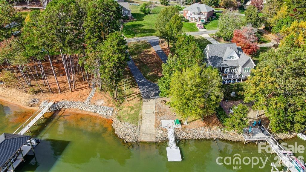 9542 Riviera Drive — Sherrills Ford