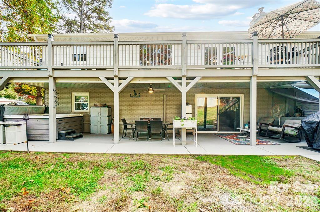 9542 Riviera Drive — Sherrills Ford