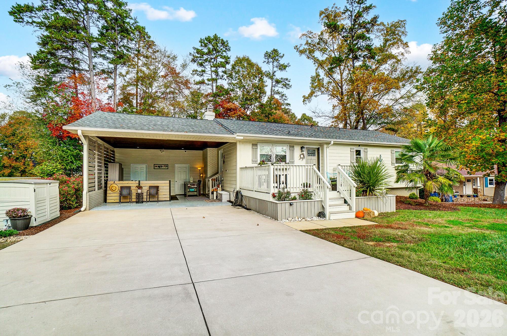 9542 Riviera Drive — Sherrills Ford
