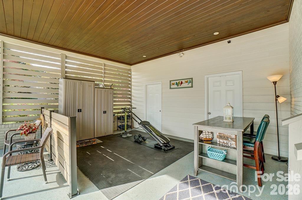9542 Riviera Drive — Sherrills Ford