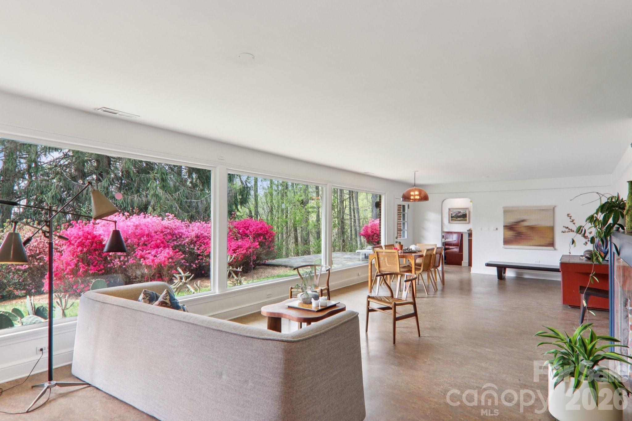 80 Sunset Drive — Marshall