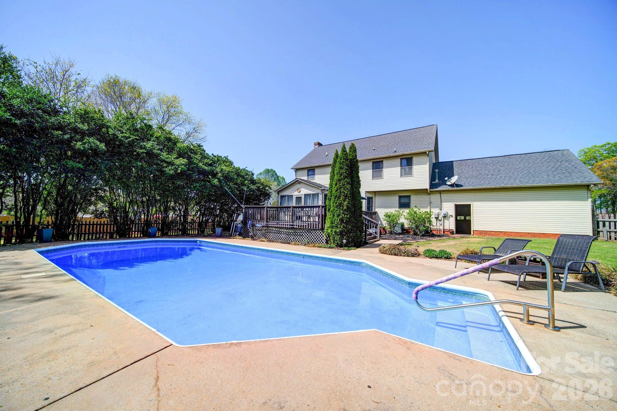 120 Ridgewood Court — Salisbury