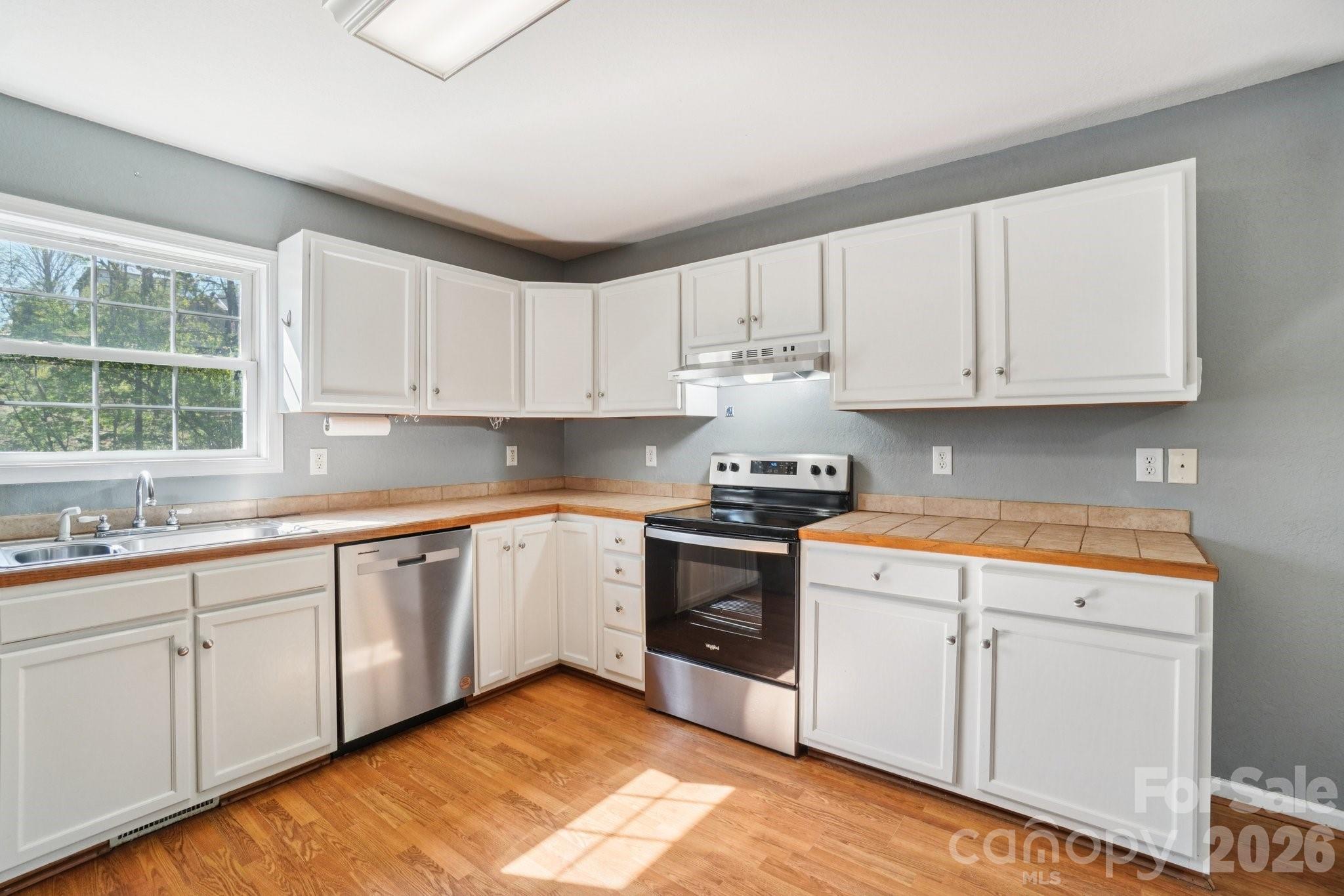153 Hudson Street — Asheville