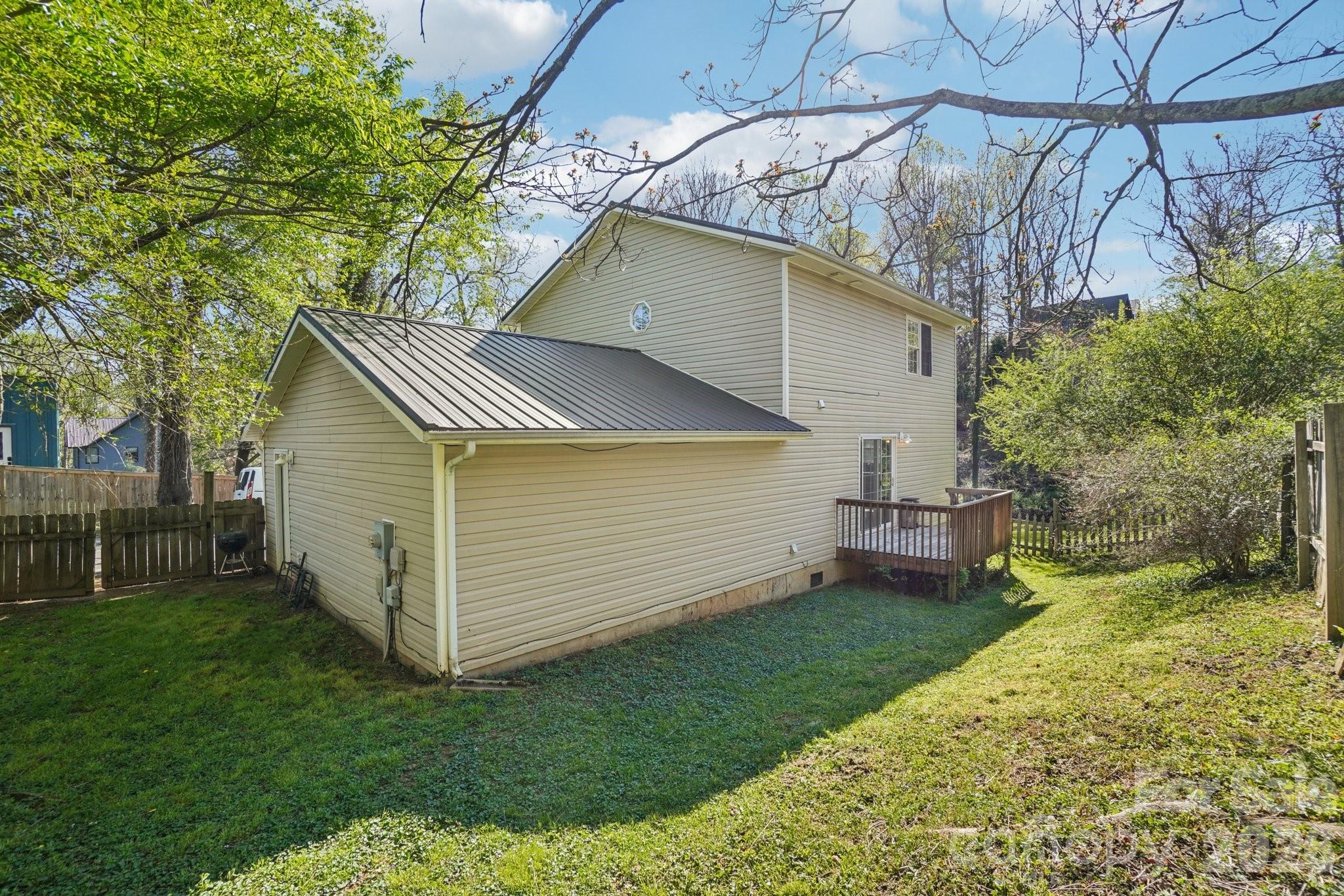 153 Hudson Street — Asheville