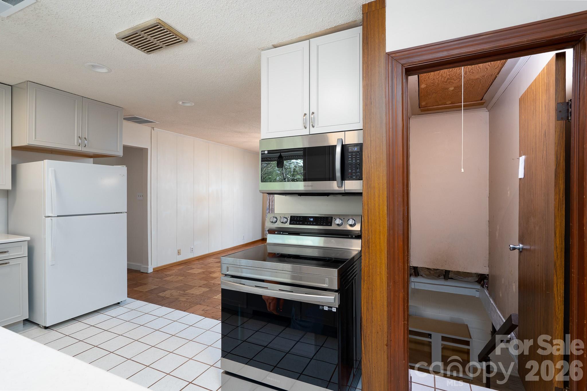 1221 Forestdale Drive — Salisbury
