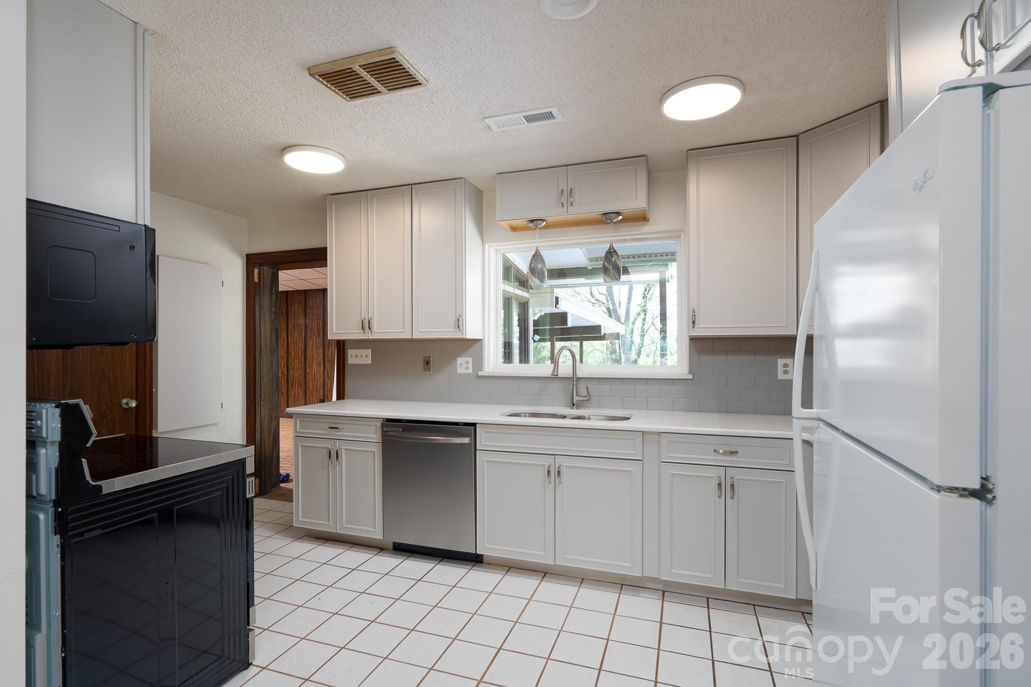 1221 Forestdale Drive — Salisbury