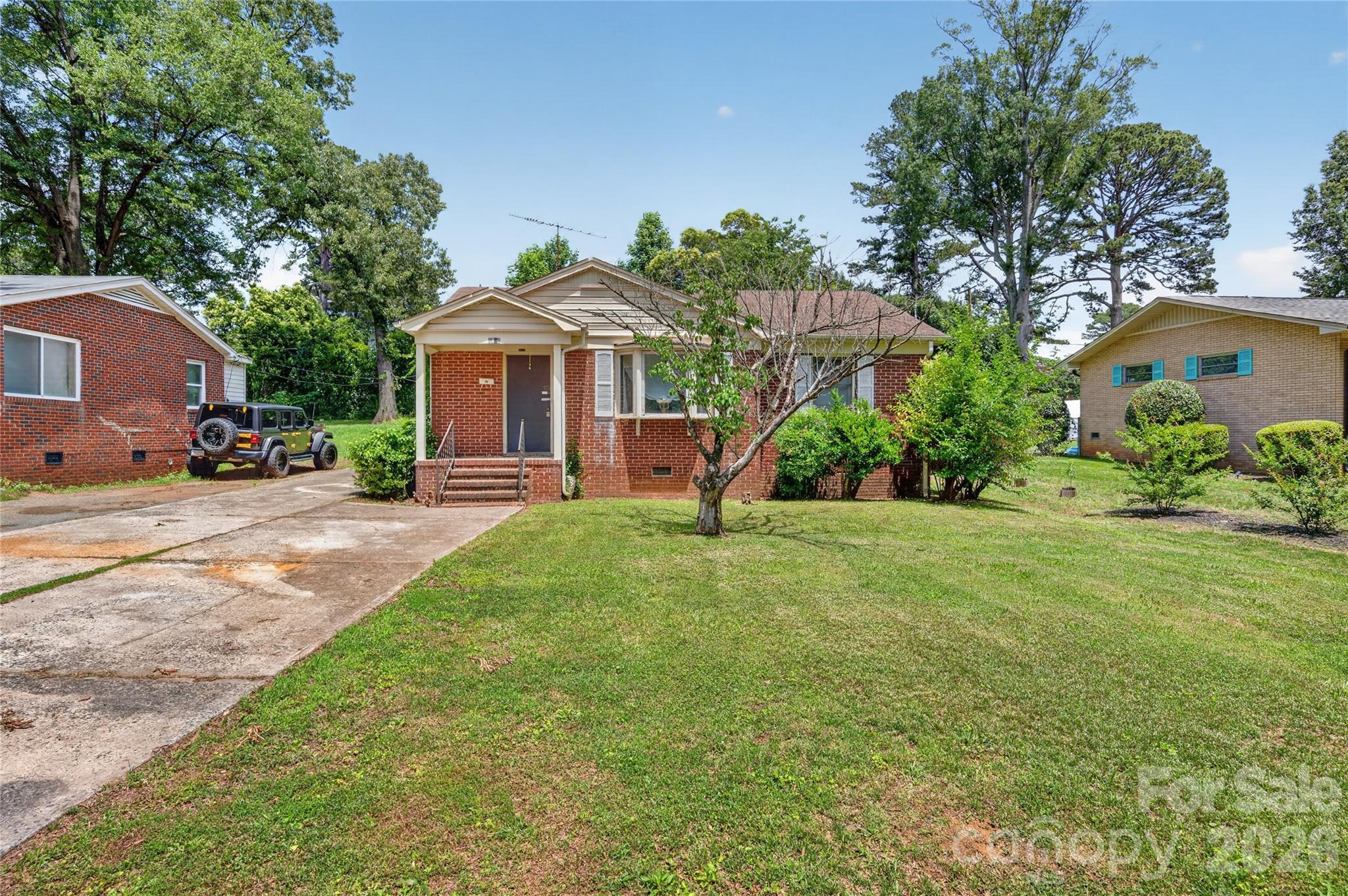 1632 Madison Avenue — Charlotte
