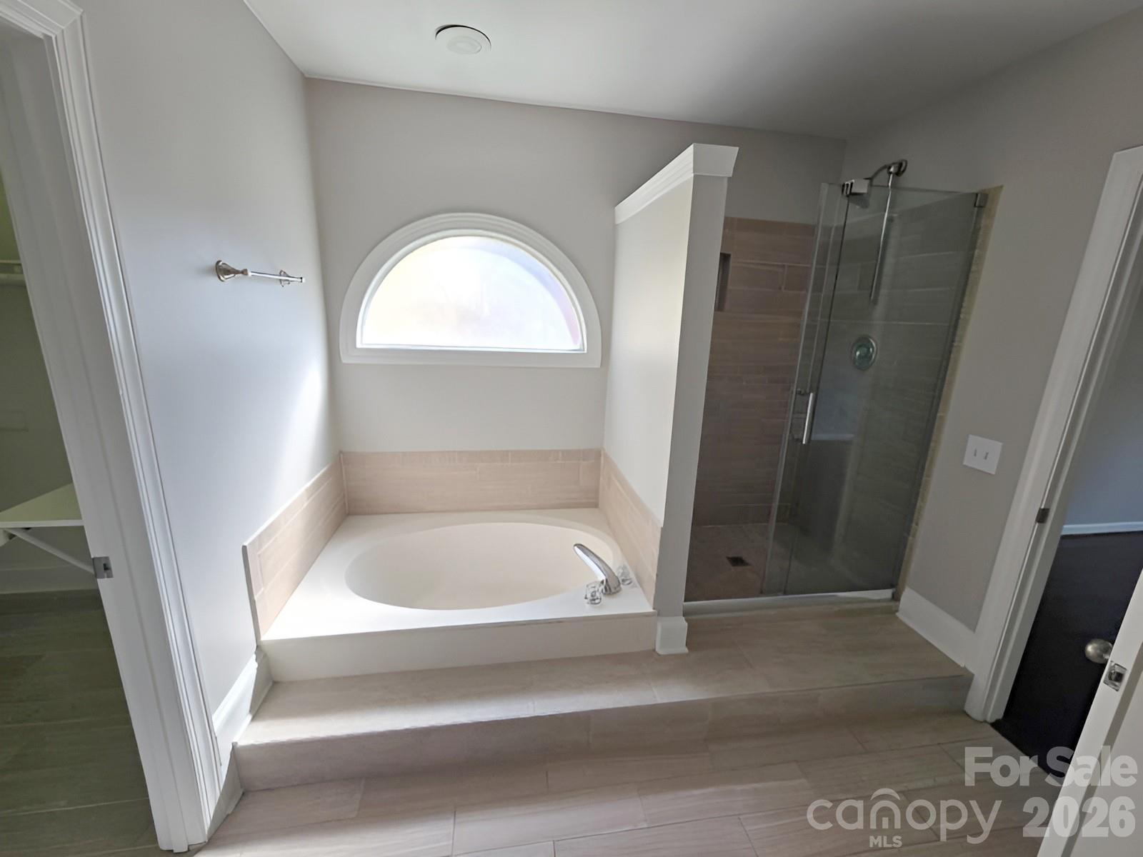 9011 Coleshire Court — Charlotte