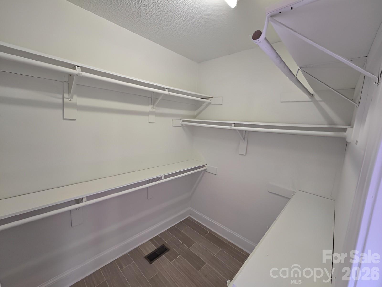 9011 Coleshire Court — Charlotte