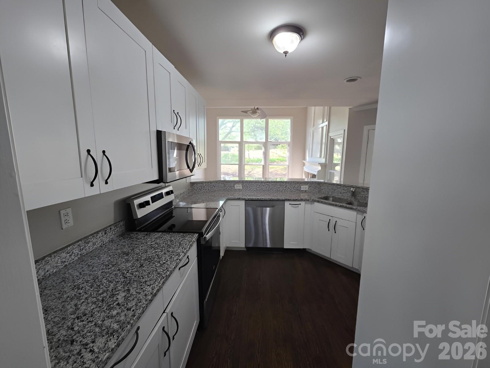9011 Coleshire Court — Charlotte