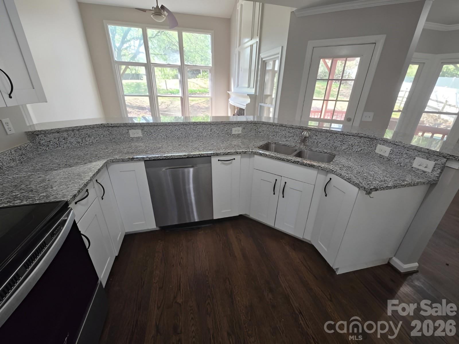 9011 Coleshire Court — Charlotte