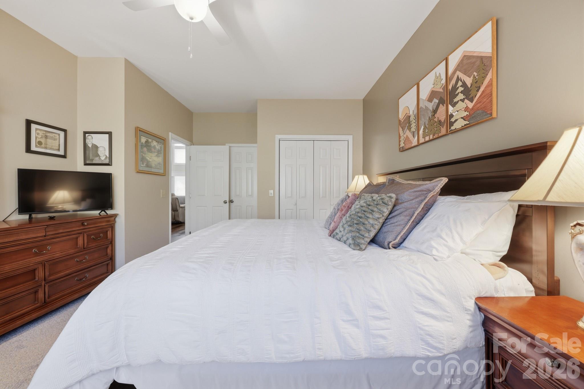 233 Lake View Place #D1 — Jefferson
