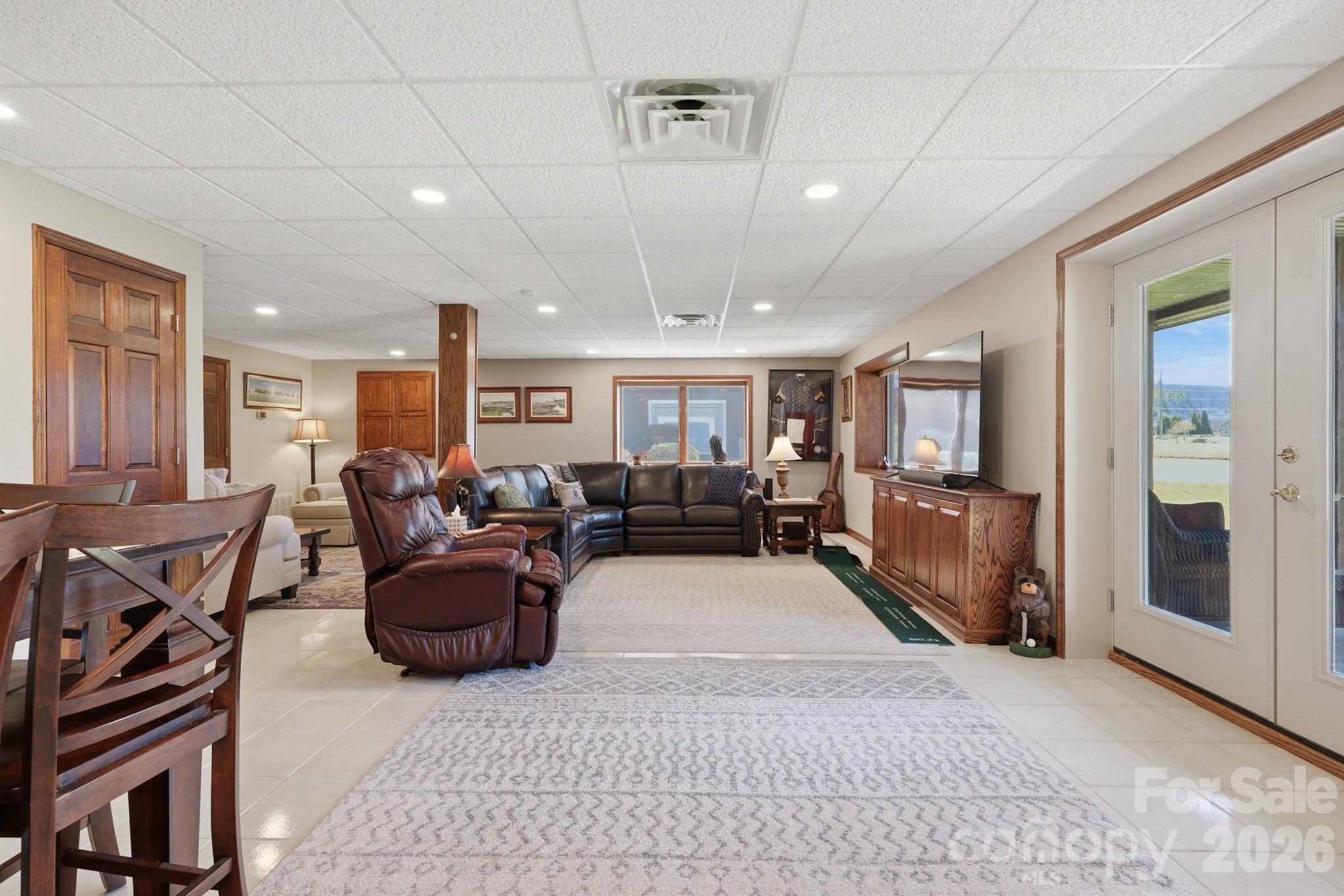 233 Lake View Place #D1 — Jefferson