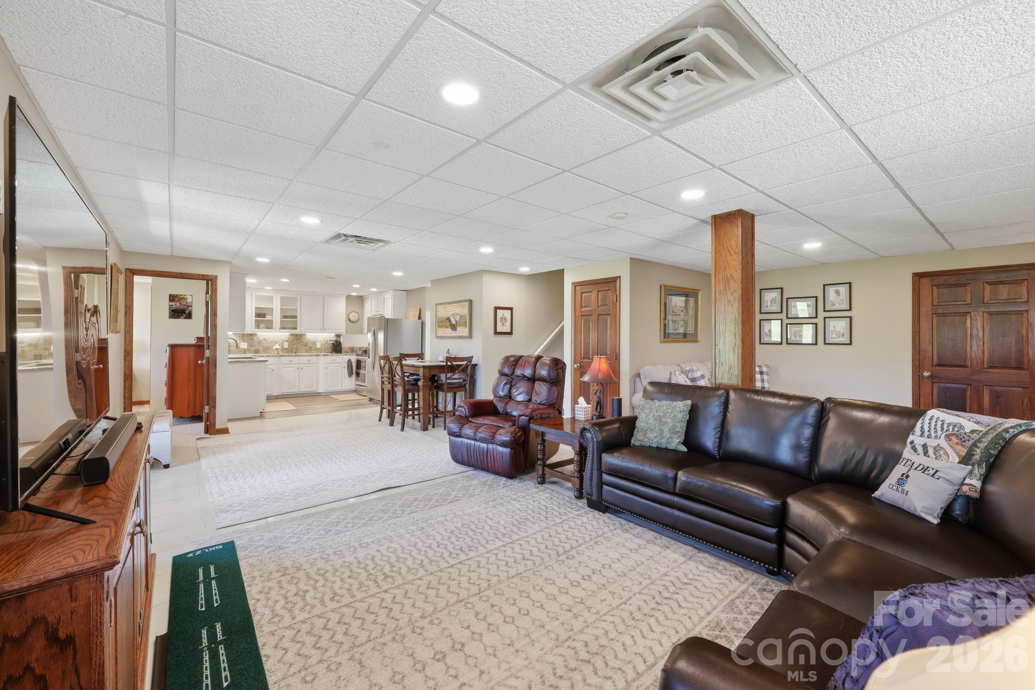 233 Lake View Place #D1 — Jefferson