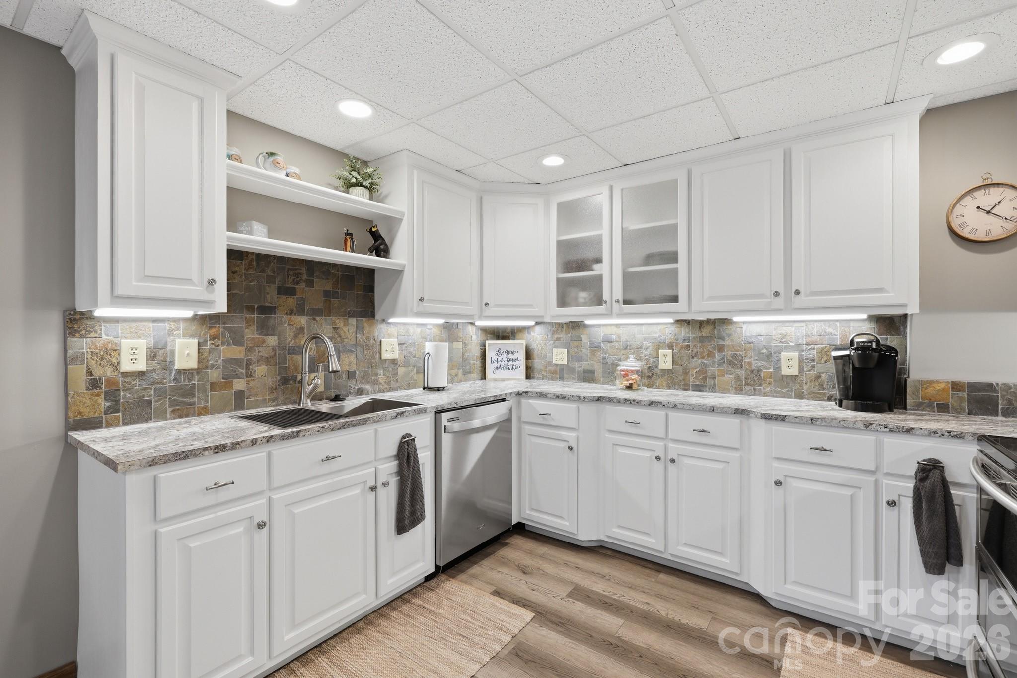 233 Lake View Place #D1 — Jefferson