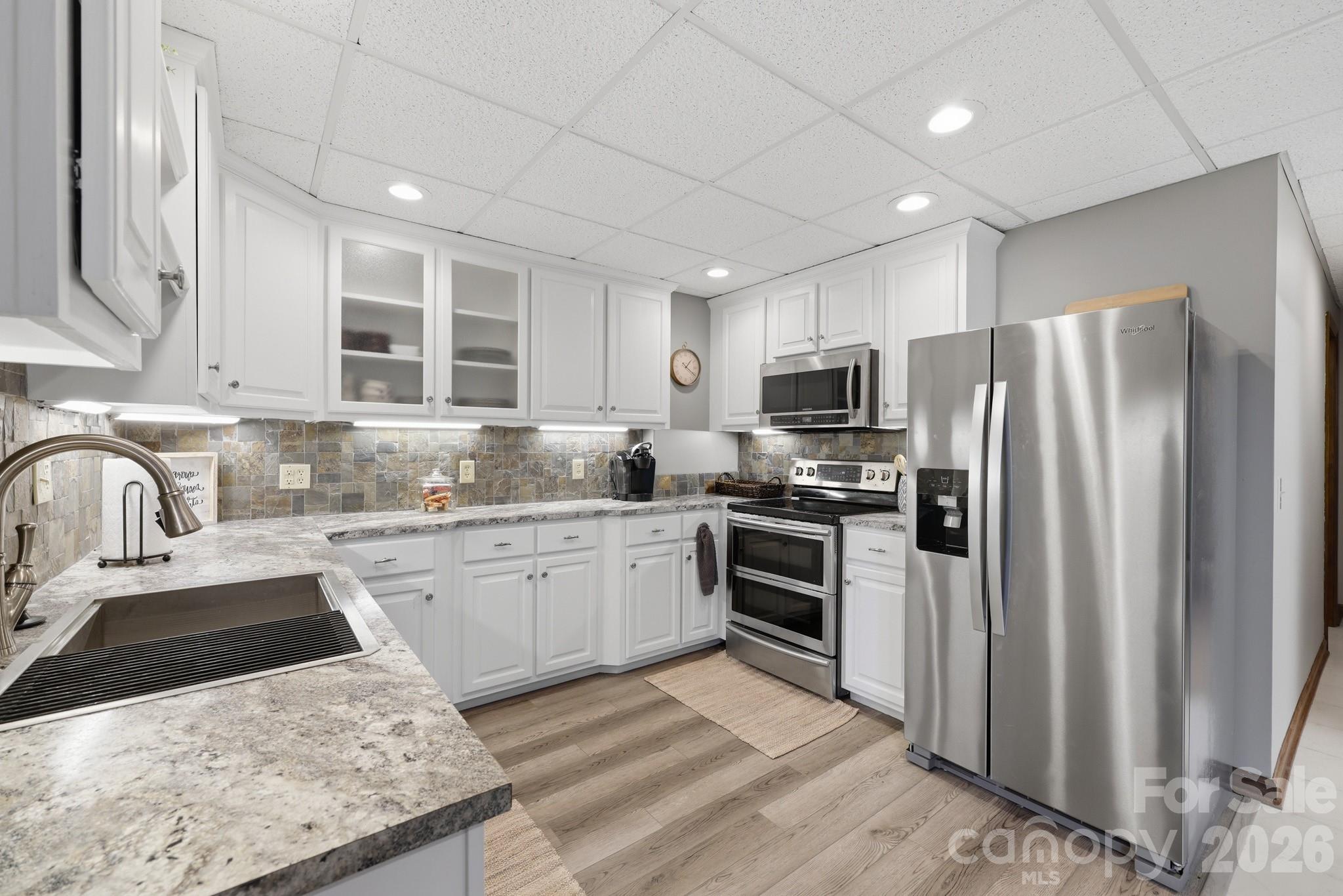 233 Lake View Place #D1 — Jefferson