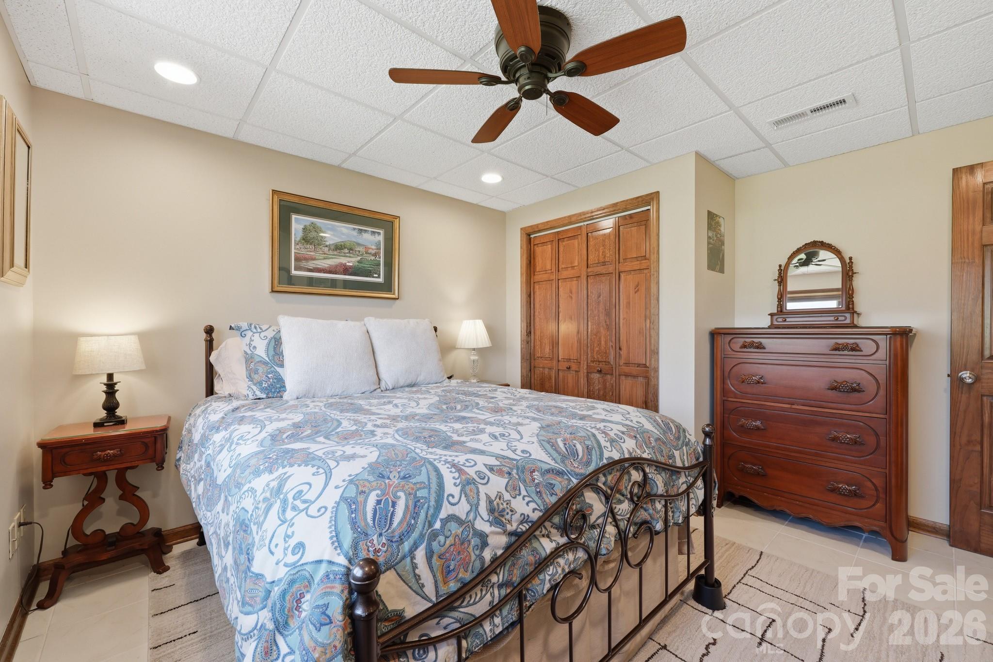 233 Lake View Place #D1 — Jefferson