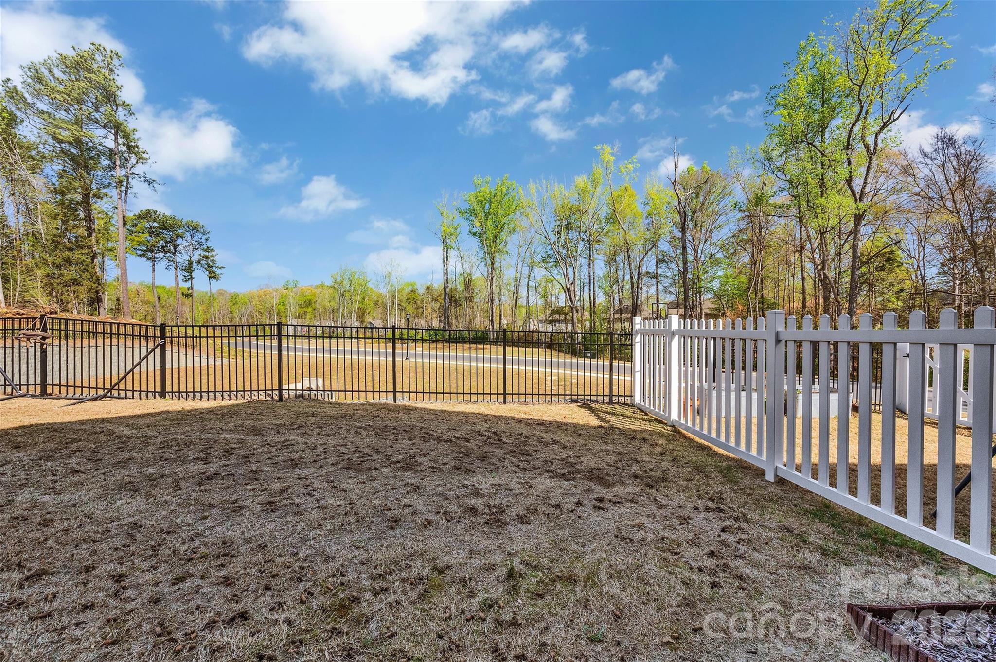 906 Park Bend Trail — Tega Cay