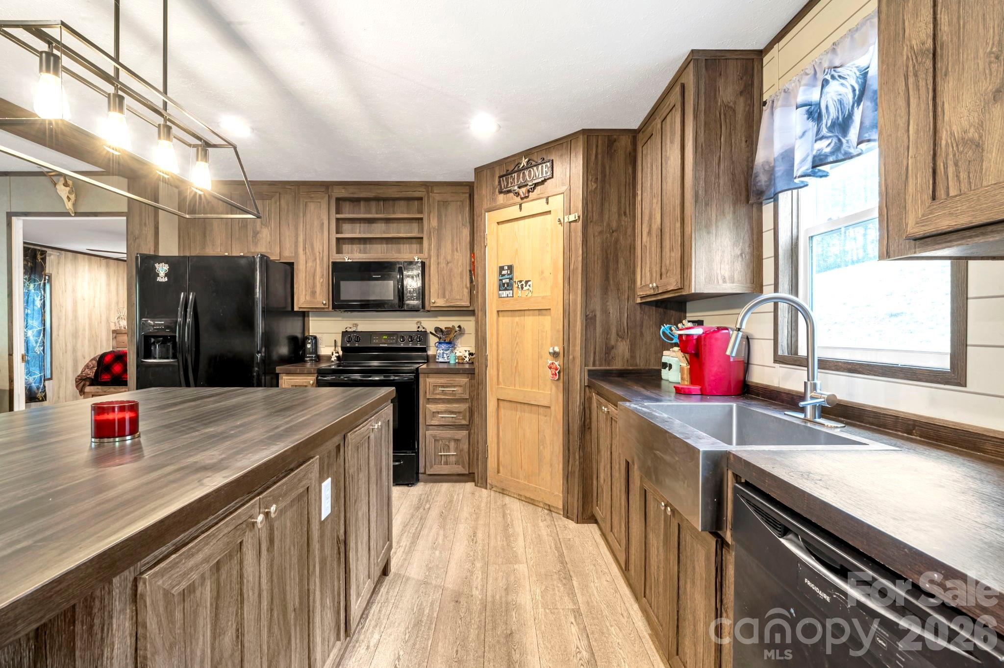 87 Horseback Lane — Marshall